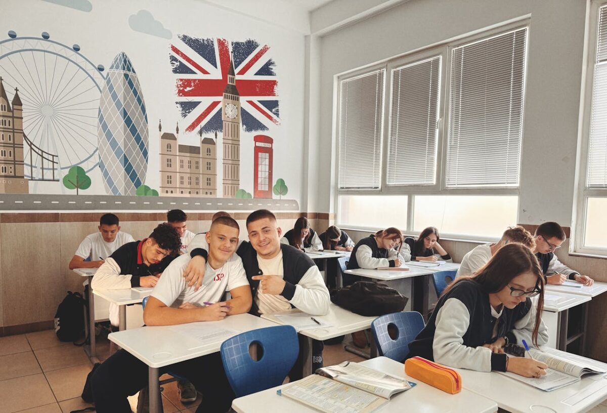 Dobra szkoła językowa Toruń – czym powinna wyróżniać się skuteczna nauka